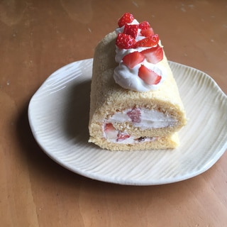 いちごのロールケーキ